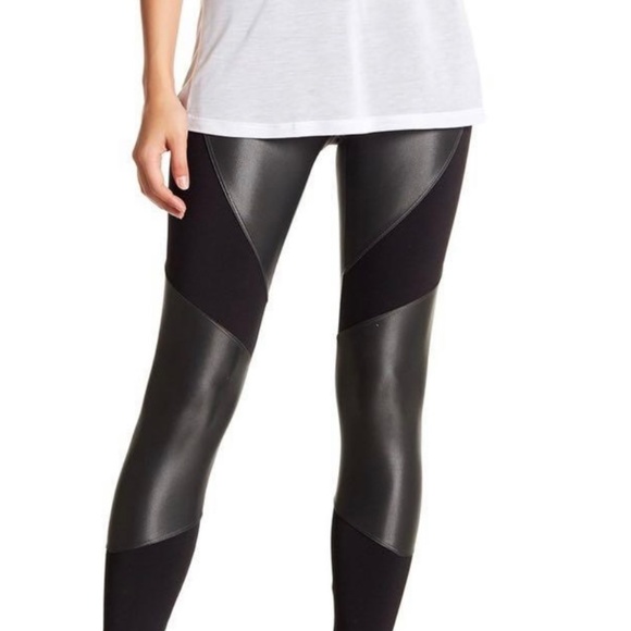 Koral New without tags Gunmetal Black Shiny Forge Mid Rise Leggings Size XS - Picture 2 of 4